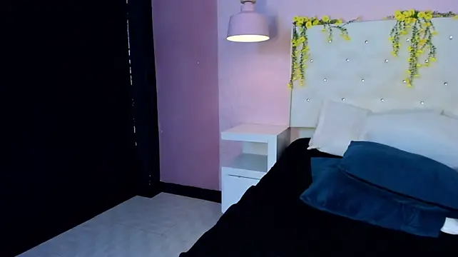 แชท XXX สดของ ScarlettBlaair
