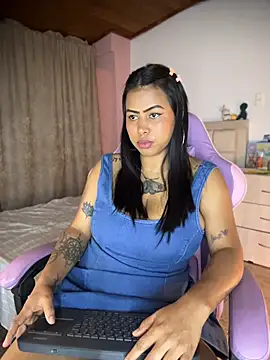 Mich-12 Chat XXX in diretta