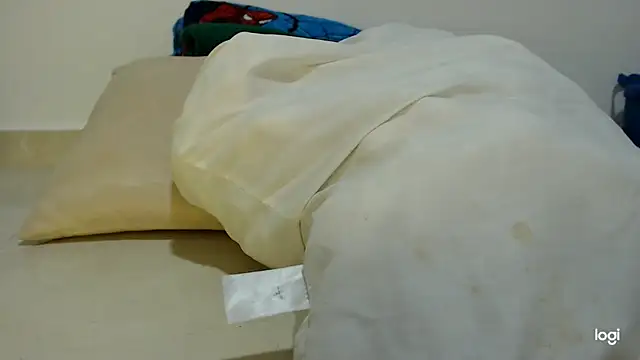 XXX chat uživo modela staylor29