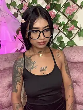Dirty_isabella18 Adlı Modelin Canlı XXX Sohbeti