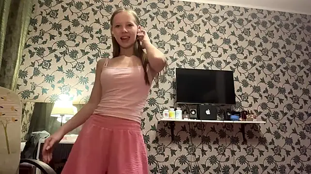 Онлайн чат XXX DionnaStrech