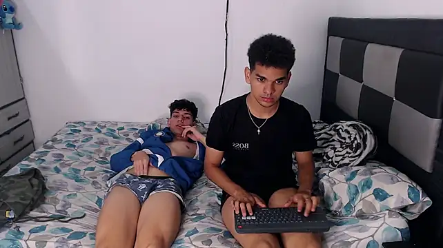 apoloandhansel Chat XXX live