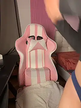 PrettyAmber live XXX chat