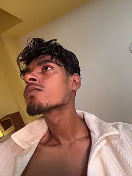 Chat +18 de GunSlay ao vivo
