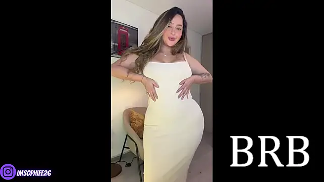 Imsophie2 - oil naked