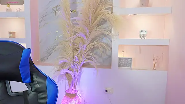 SarahLynn7 - ride dildo for you