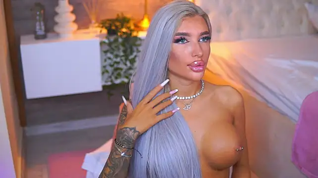 Juicy_Jessye: онлайн-секс-чат