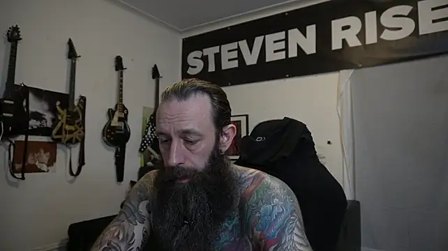 צ'אט XXX בשידור חי של StevenRiseNYC