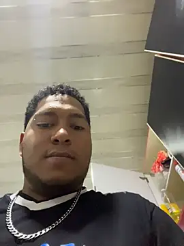 Chat +18 de Danny_black11 ao vivo