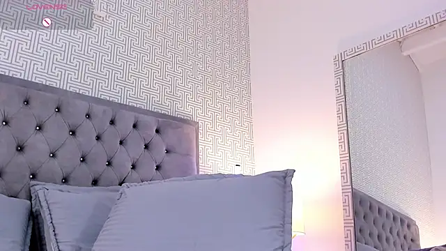 Chat XXX en directo de DianaRed_