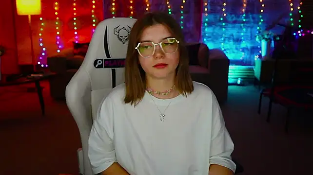 XXX chat uživo modela Tessa_054
