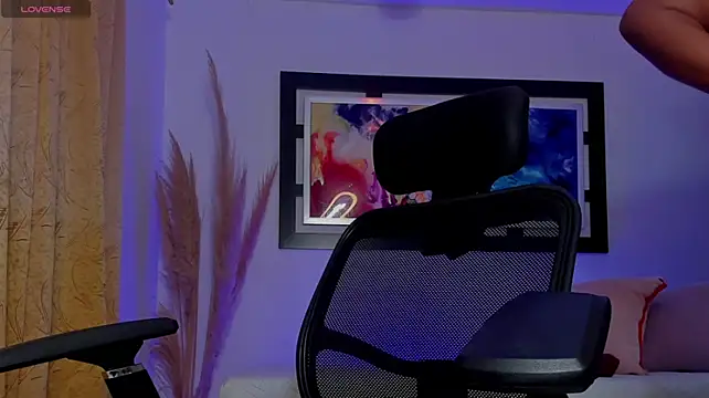 Scarlett_811 - drink a glass of beerI'll fuck you