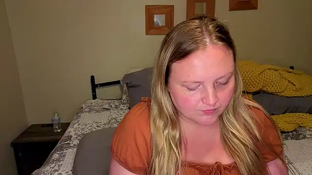 Phatassblonde's Live XXX Chat