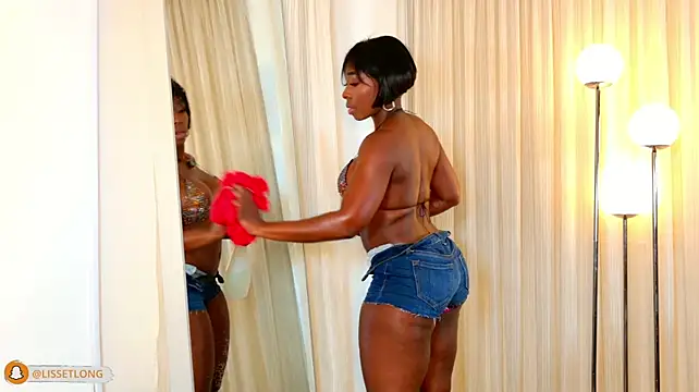 Lissetlong69 - Kiss myself in the mirror