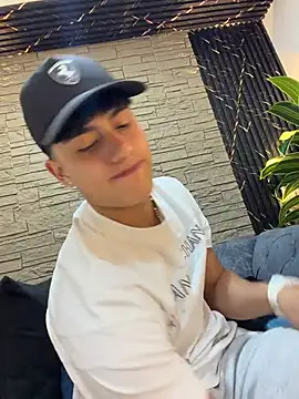Lander_Cruz live XXX chat