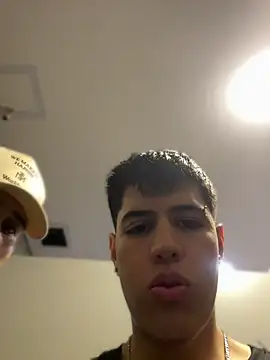 צ'אט XXX בשידור חי של Angel_khouri_