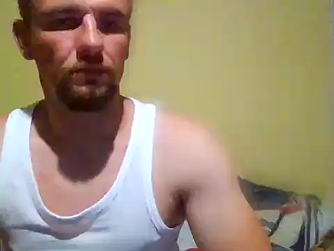 Show modela Regularfucker28 na web-kameri