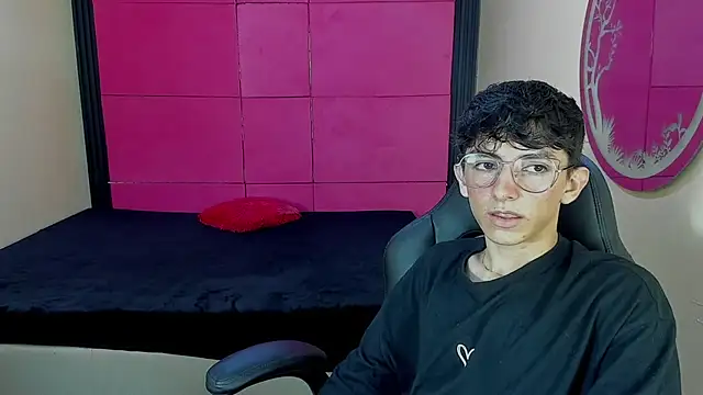 Chatroom XXX en direct de ElanGiraldo