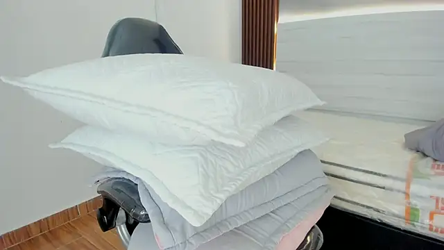 Dante_lux_ Pertunjukan Webcam