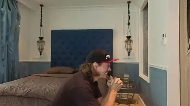 Marrymeplz Live XXX-Chat