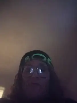 הופעת וובקאם של deedeedoll82222