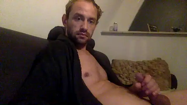 erwin-dare live XXX chat