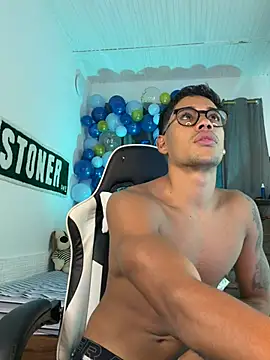 Jackson_stone Adlı Modelin Canlı XXX Sohbeti