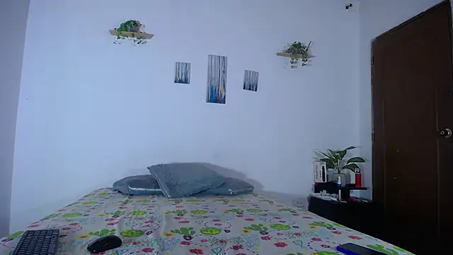 CamileRousse - open pussy