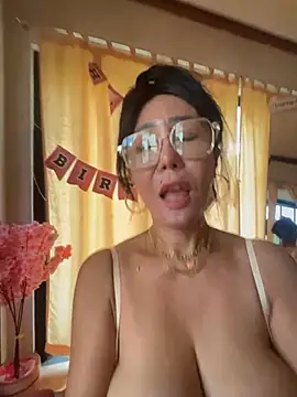 Sweetieme - @spoil my pussy&moan yr name on my Bday