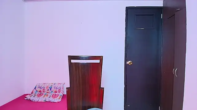 AuroraBrow2 - completely naked + dancing