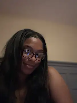 CandyLuxxxx - Nipple clamps + shake. Vid last tip