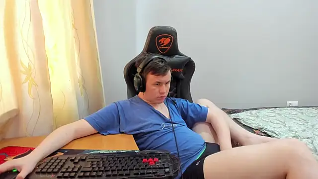 iliaskrislove live XXX chat