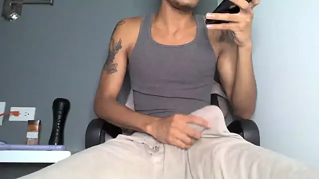 แชท XXX สดของ BlackBullTitus