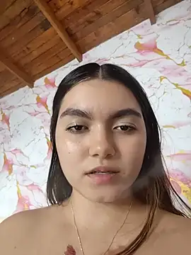 julisaenz's Live XXX Chat
