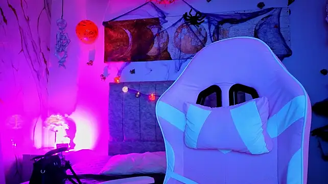 clara_evanss' Live XXX Chat