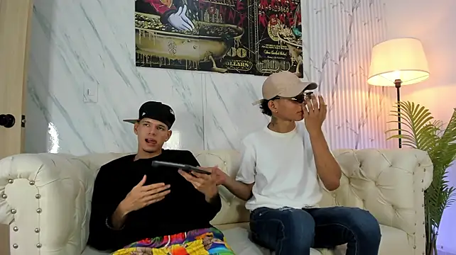 XXX chat uživo modela BIG_AVENGERS