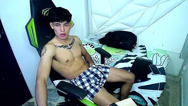 Liom_Gym Adlı Modelin Canlı XXX Sohbeti