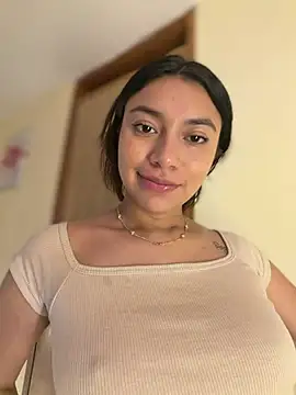 CocoaGigiMuse's Live XXX Chat