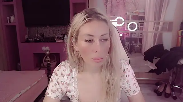 Chat XXX en directo de AnnieGOld_