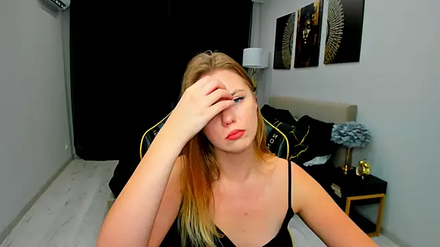 Strawberrye Live XXX Chat