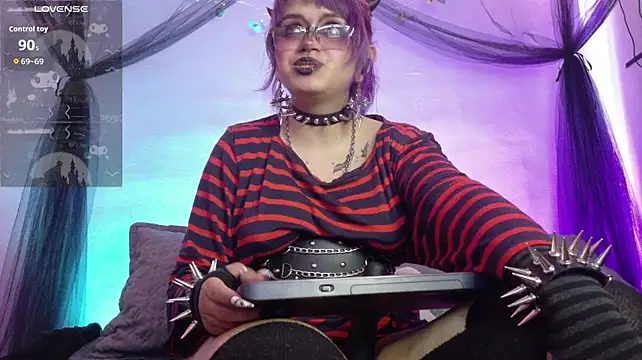 Czat XXX na żywo – Navier__