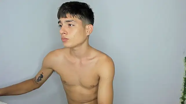 The_beby_guy élő XXX-chatje