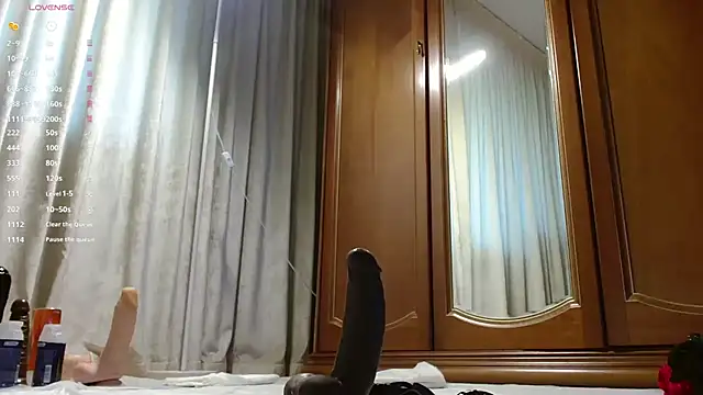 Crazy1One Live XXX-chat