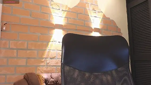 Chat +18 de Connorr_01 ao vivo