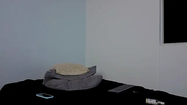 WhatsUpMiken Live XXX chat