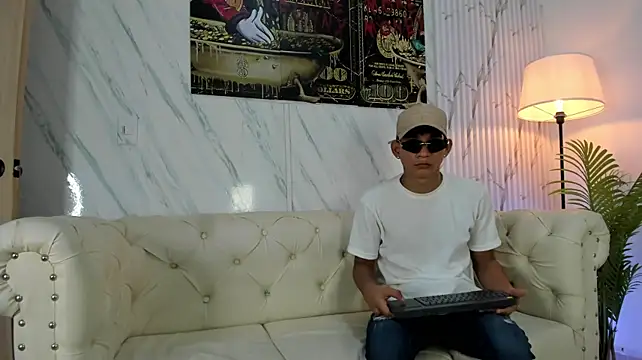 BIG_AVENGERS' Live XXX Chat