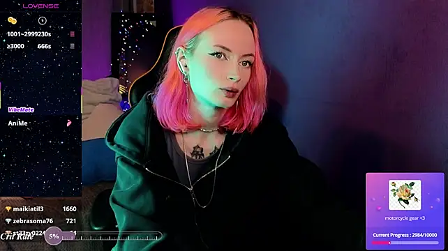 _HelenCarter Adlı Modelin Canlı XXX Sohbeti