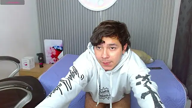 Julian_Smith21 Chat XXX in diretta