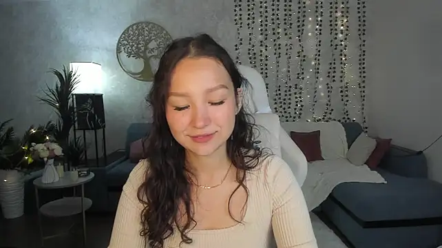دردشة adeline الجنسية المباشرة