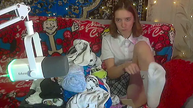 Babychloeshow - ake off skirt & shirt, stay in sexy ling